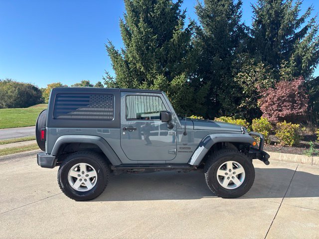 Used 2015 Anvil Clearcoat Jeep Sport image 18