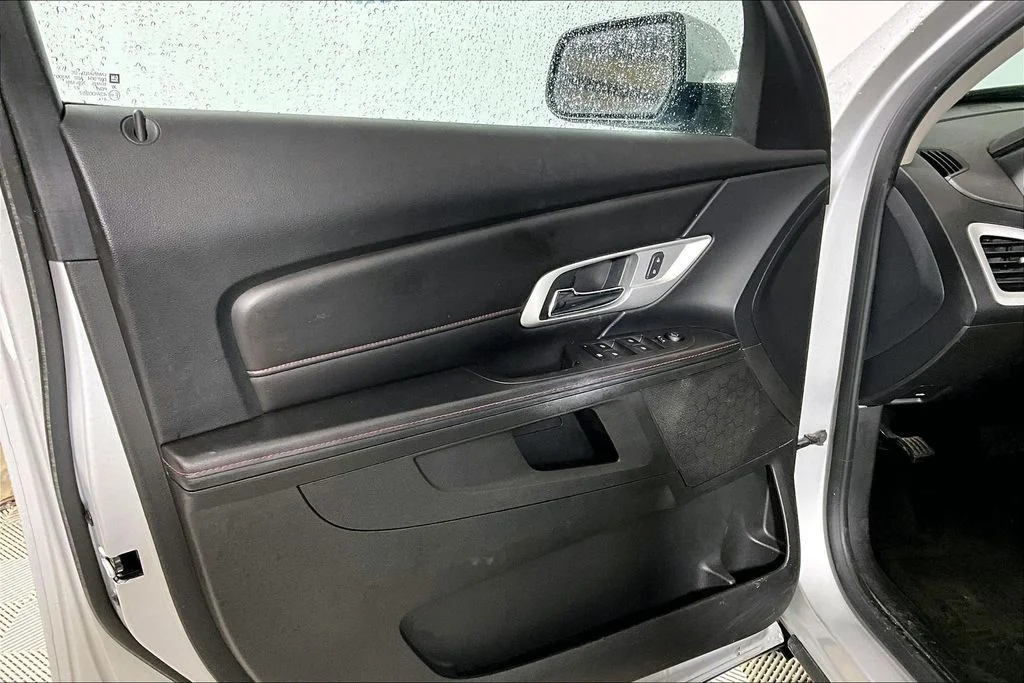 Used 2015 Quicksilver Metallic GMC SLE-1 image 18