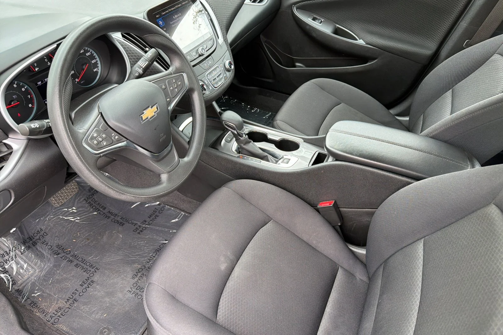 Used 2024 White Chevrolet LT image 10