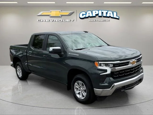 Used 2025 Cypress Gray Chevrolet LT image 7