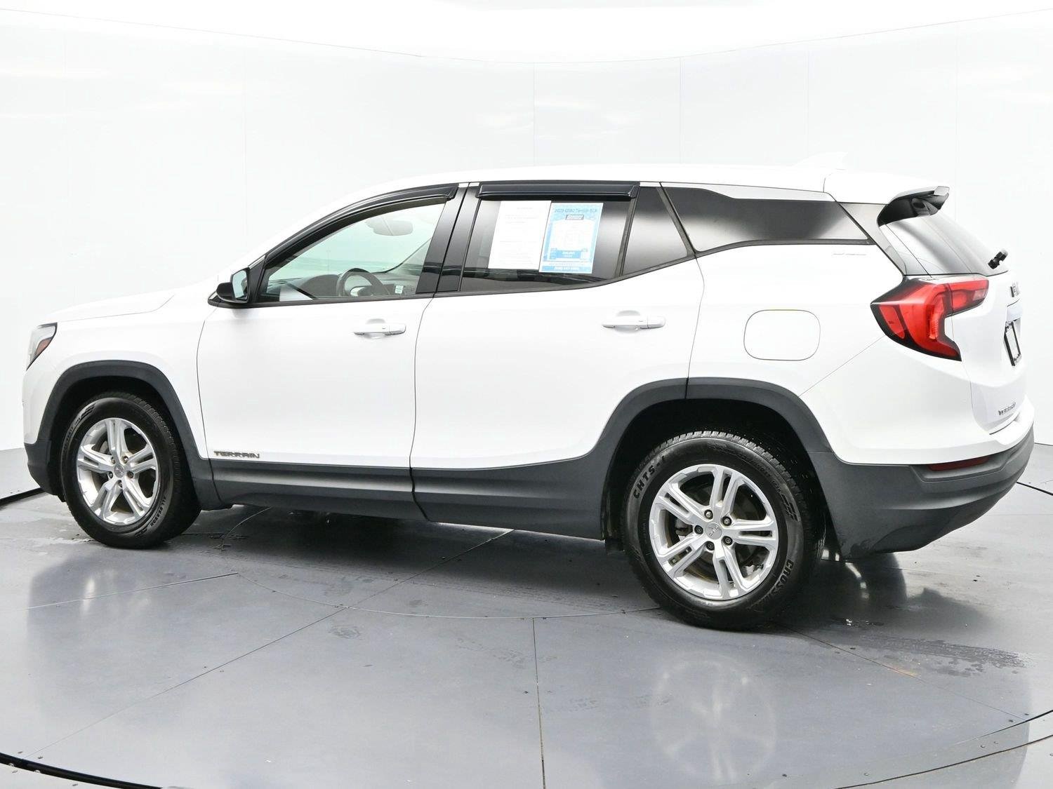 Used 2020 Summit White GMC SLE image 5