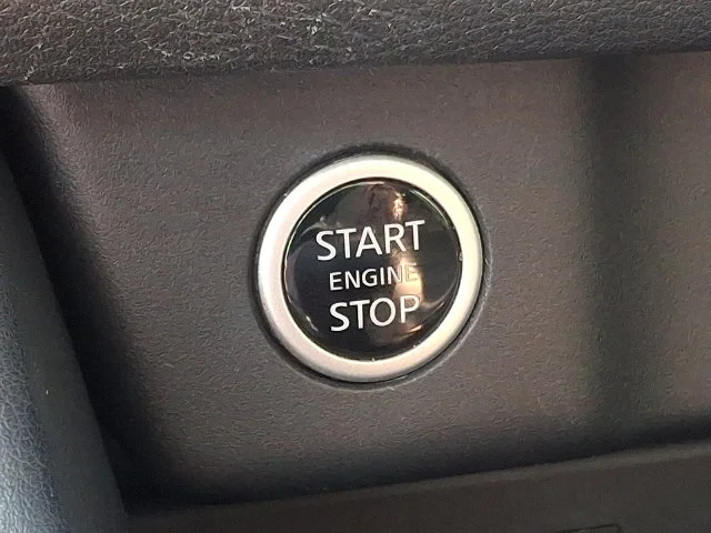 Used 2023 Gray Nissan Platinum image 24