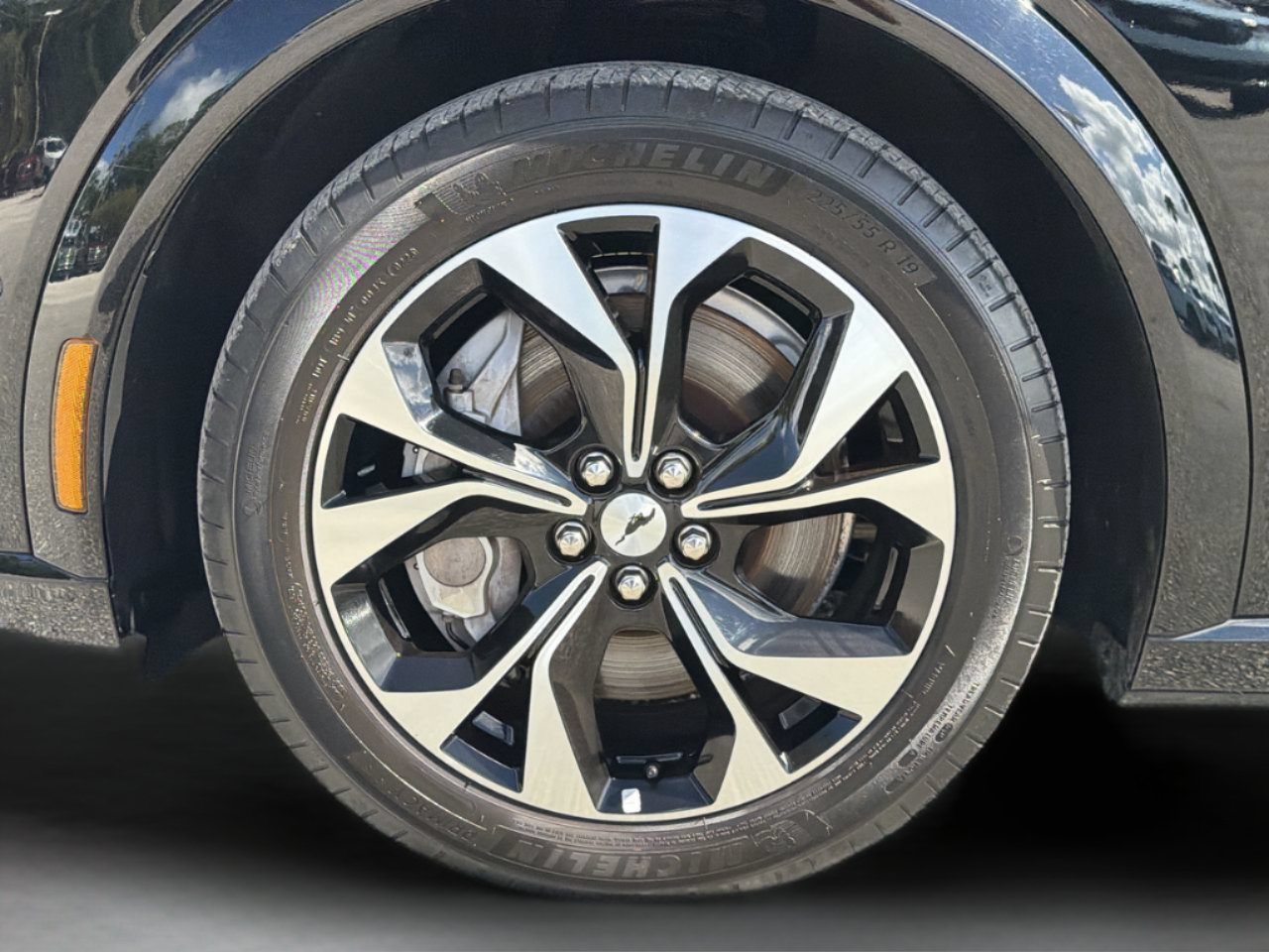 Used 2023 Shadow Black Ford Premium image 34