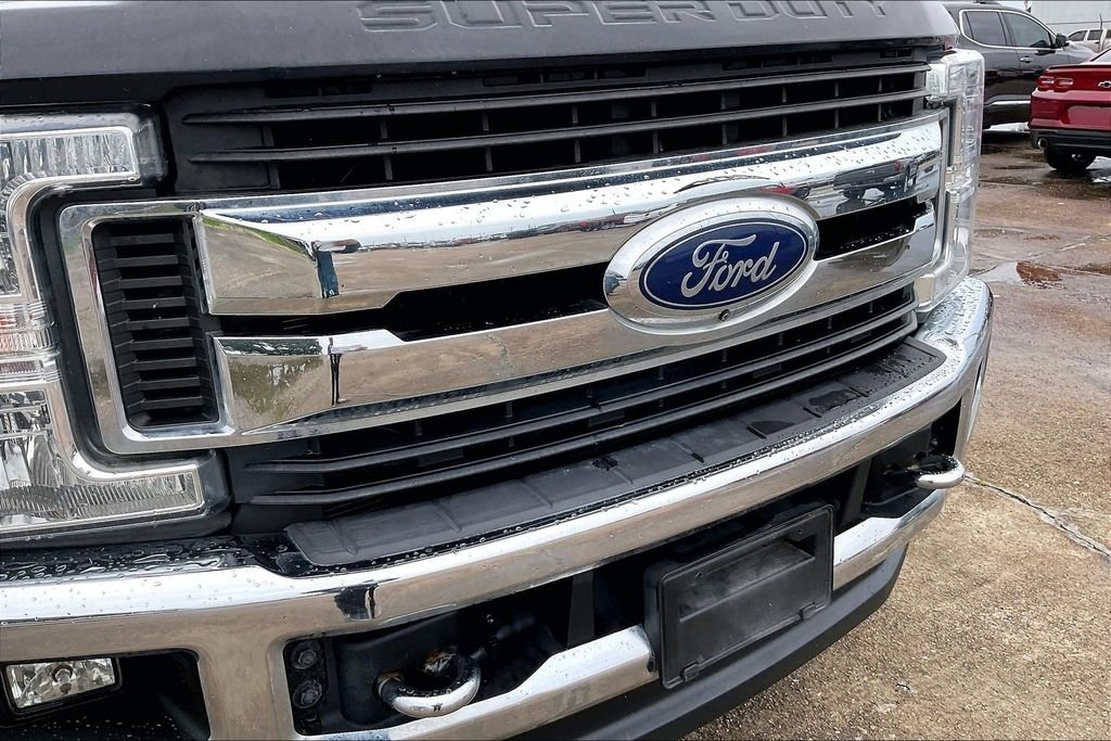 Used 2019 Agate Black Metallic Ford XLT image 34