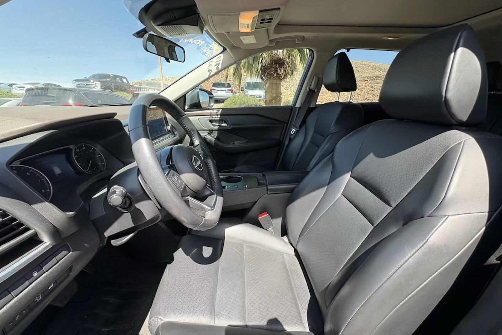 Used 2023 Gun Metallic Nissan SV image 10