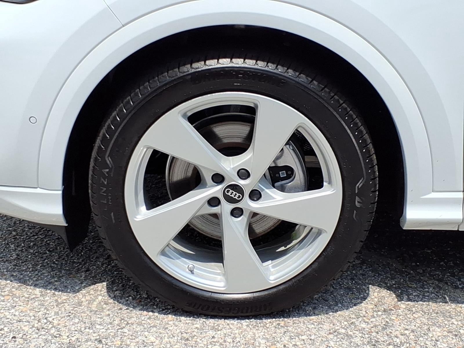 Used 2025 Daytona Gray Pearl Effect Audi S line Premium image 4