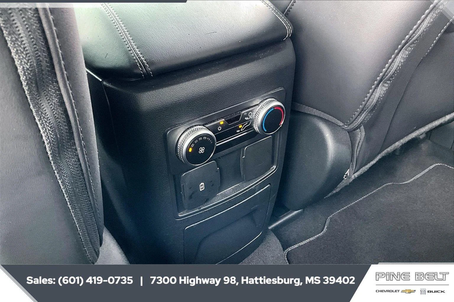 Used 2023 Star White Metallic Tri-Coat Ford XLT image 25