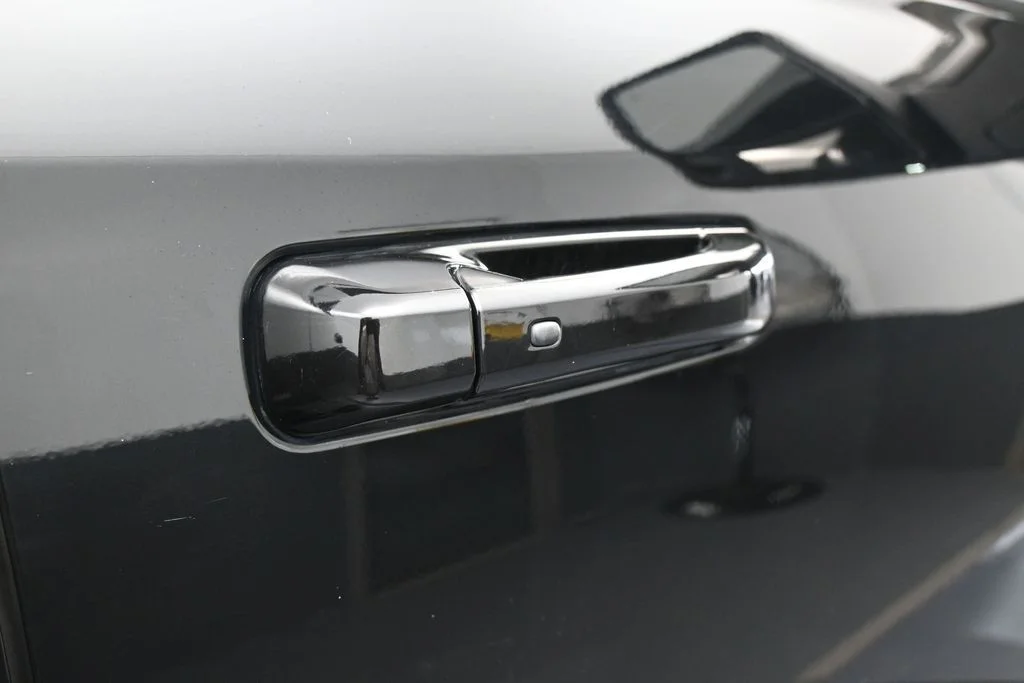 Used 2024 Diamond Black Crystal Pearlcoat Ram Laramie image 42