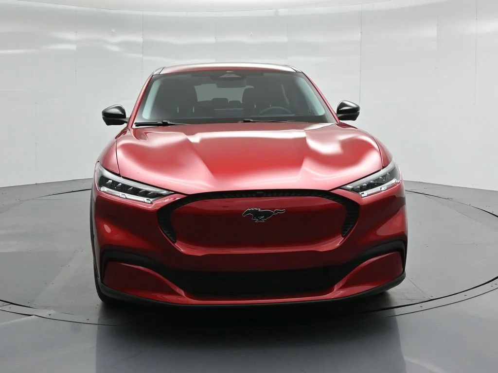 Used 2023 Red Ford Select image 24
