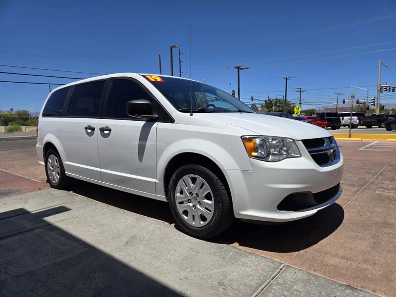 Used 2019 White Knuckle Clearcoat Dodge SE image 4