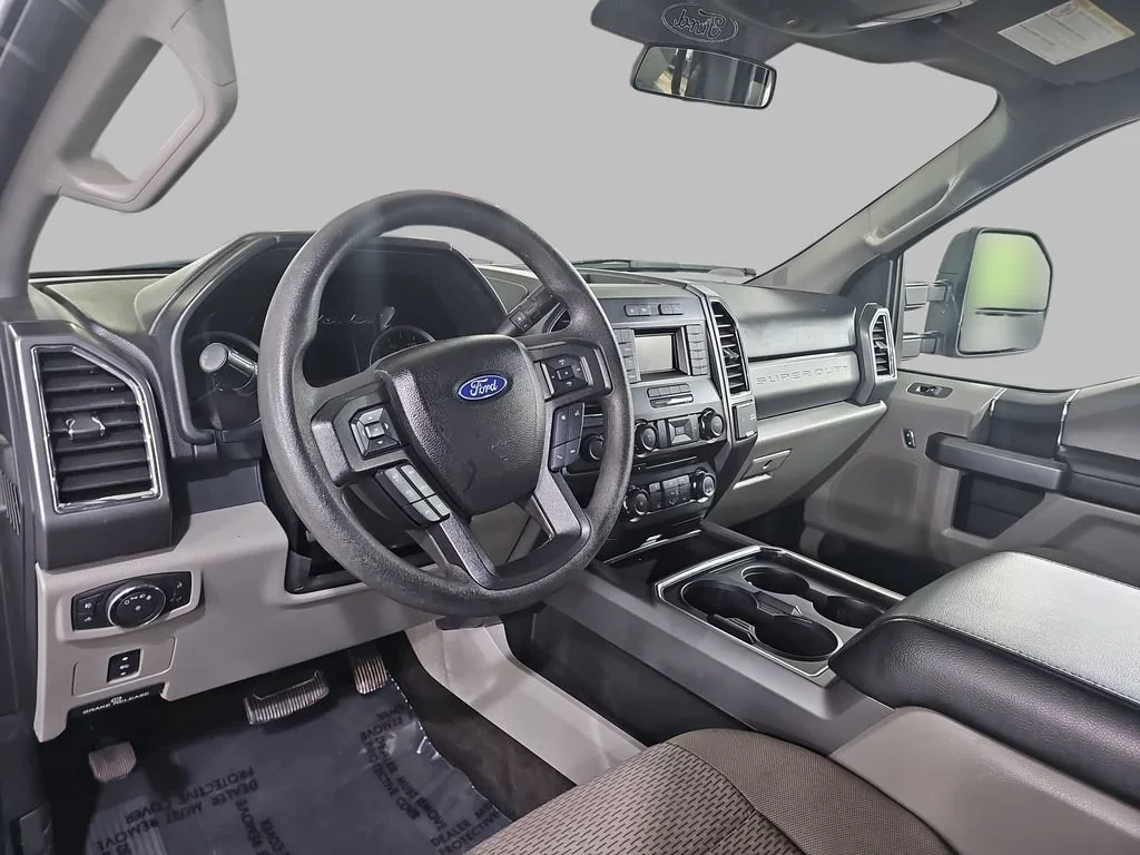 Used 2018 White Ford XLT image 19