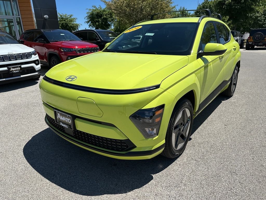 Used 2024 Yellow Hyundai SEL image 2