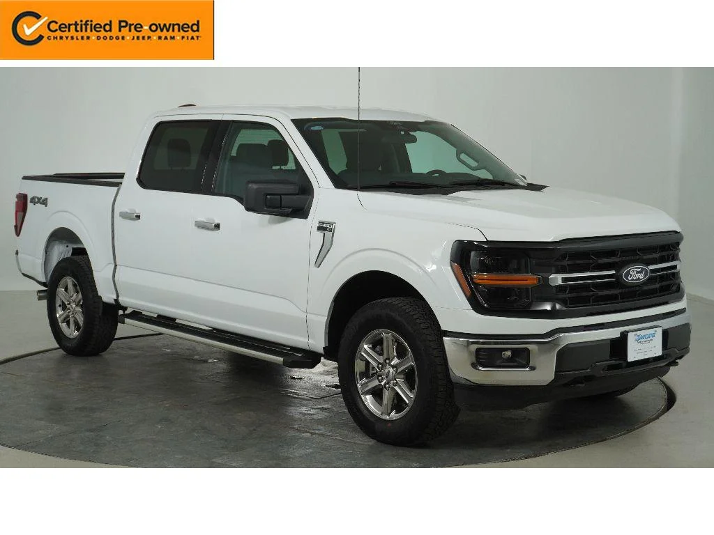 Used 2025 Oxford White Ford XLT image 1