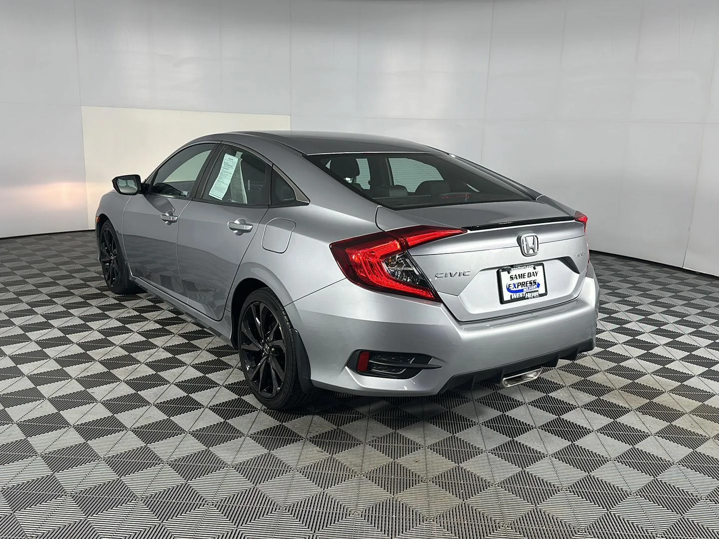 Used 2019 Lunar Silver Metallic Honda Sport image 23
