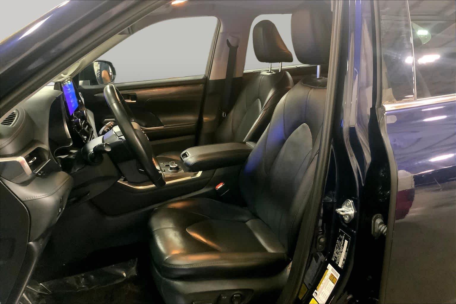 Used 2023 Blueprint Toyota Limited image 8