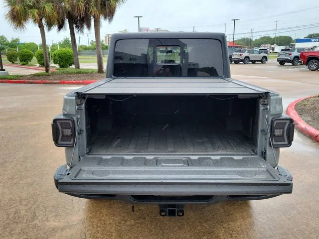 Used 2022 Gray Jeep Overland image 14