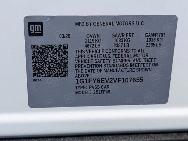 New 2027 Summit White Chevrolet LT image 12