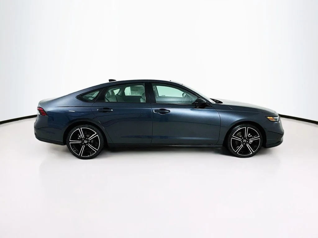 New 2026 Meteorite Gray Metallic Honda SE image 8