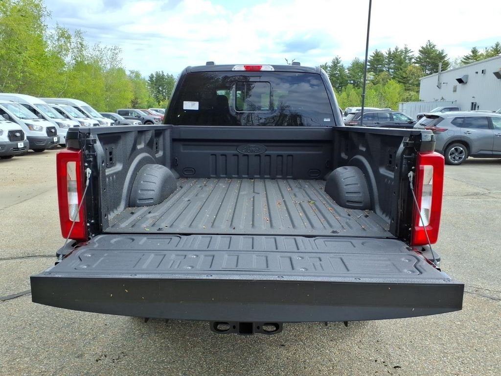 New 2026 Agate Black Metallic Ford F-250® XLT image 8