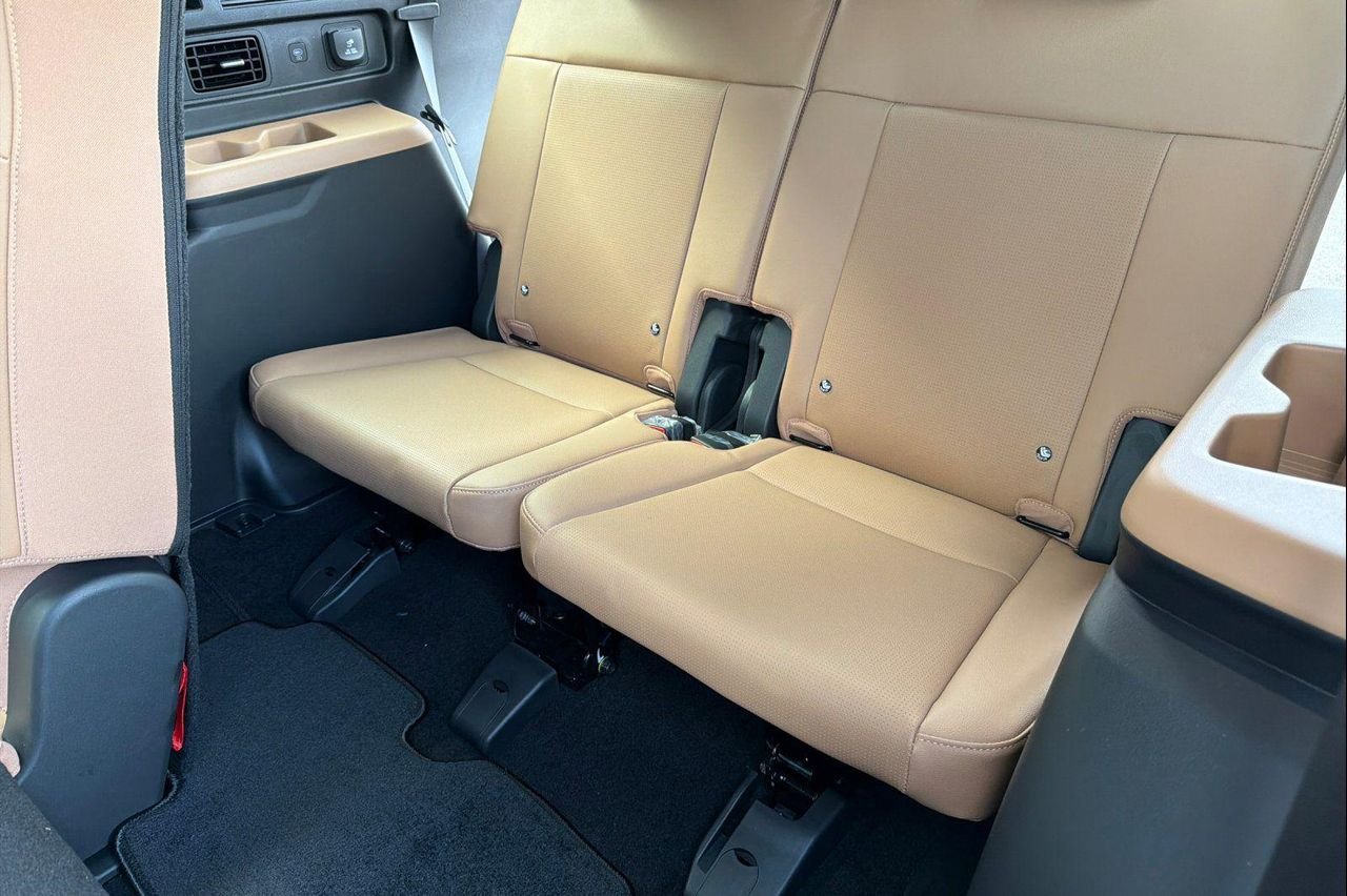 New 2026 Green Hyundai Limited AWD image 17
