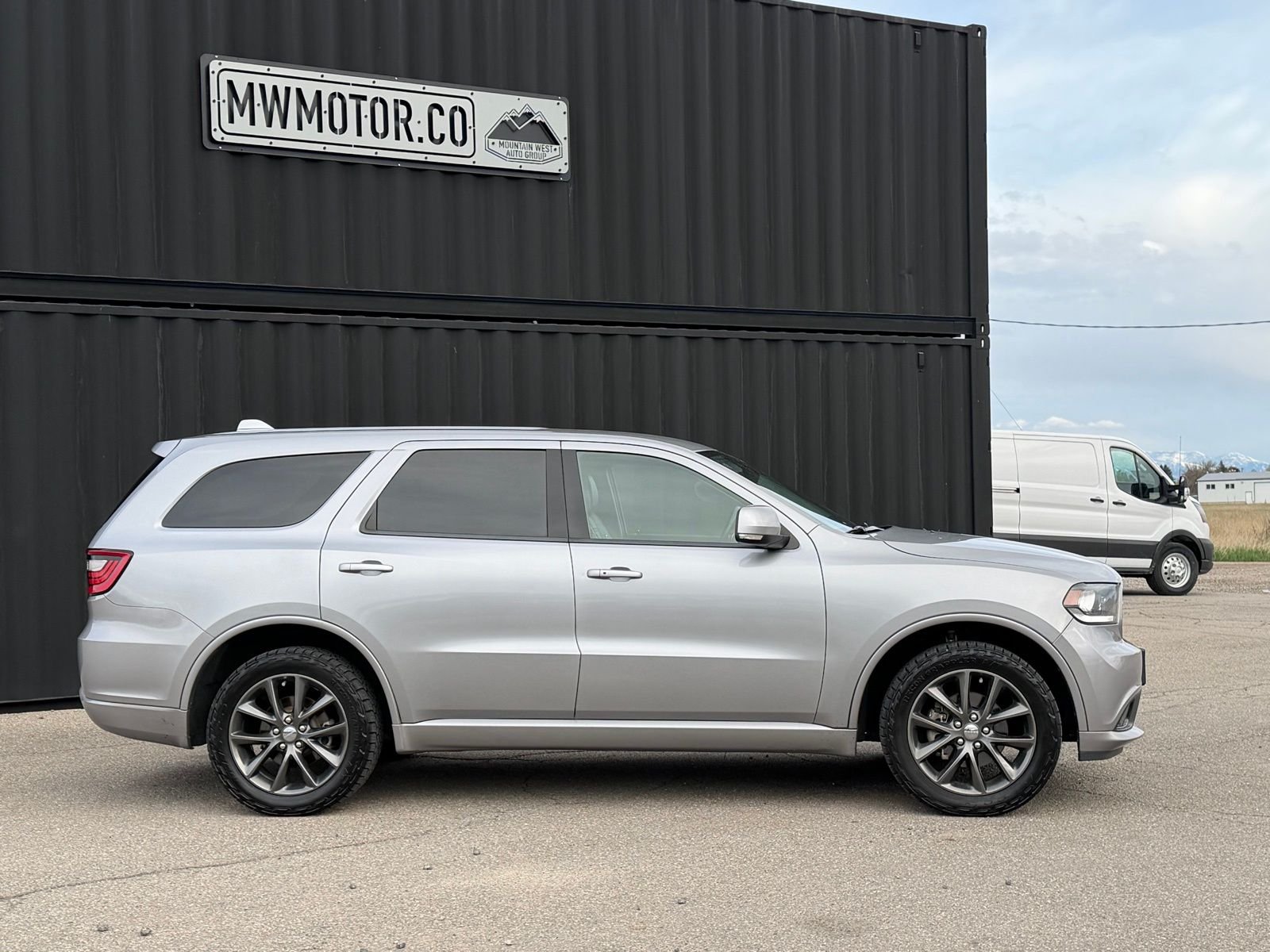 View vehicle photo 6
