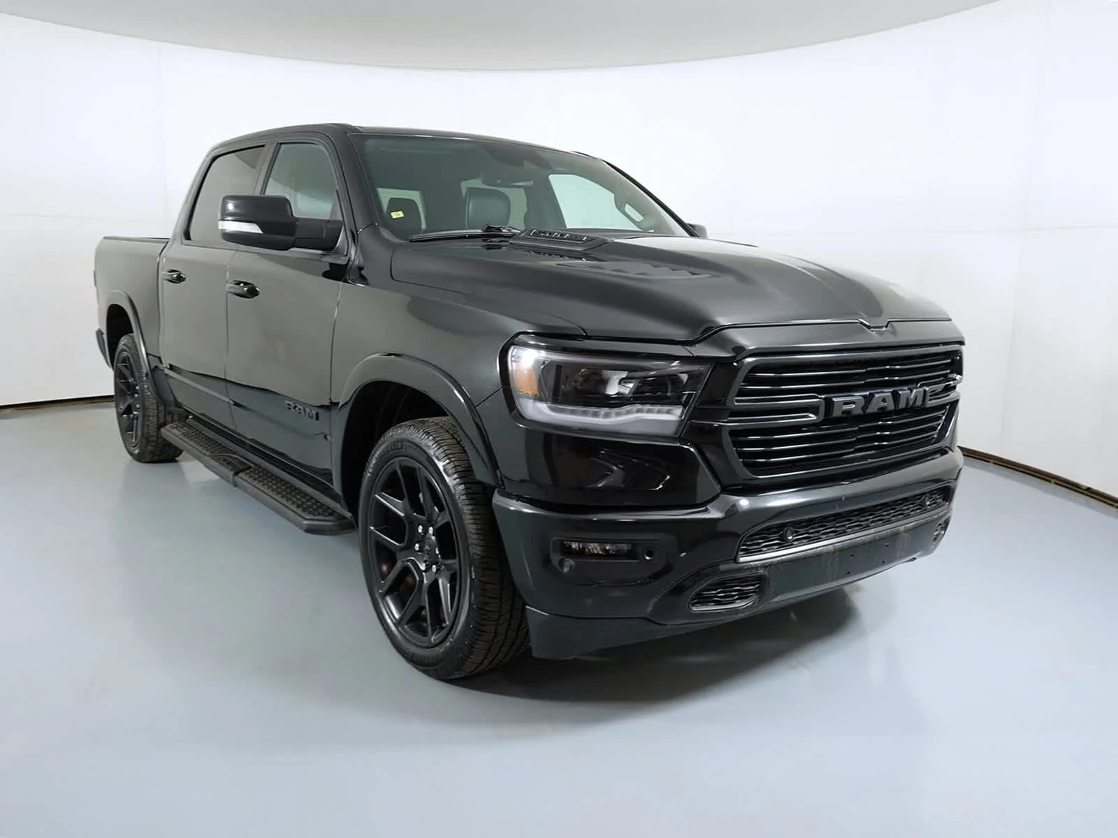 2021 RAM 1500 Laramie 4x4 Crew Cab 5'7's photo