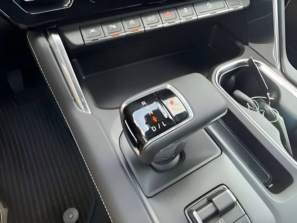 New 2026 Glacier White Tricoat GMC Denali Ultimate image 18