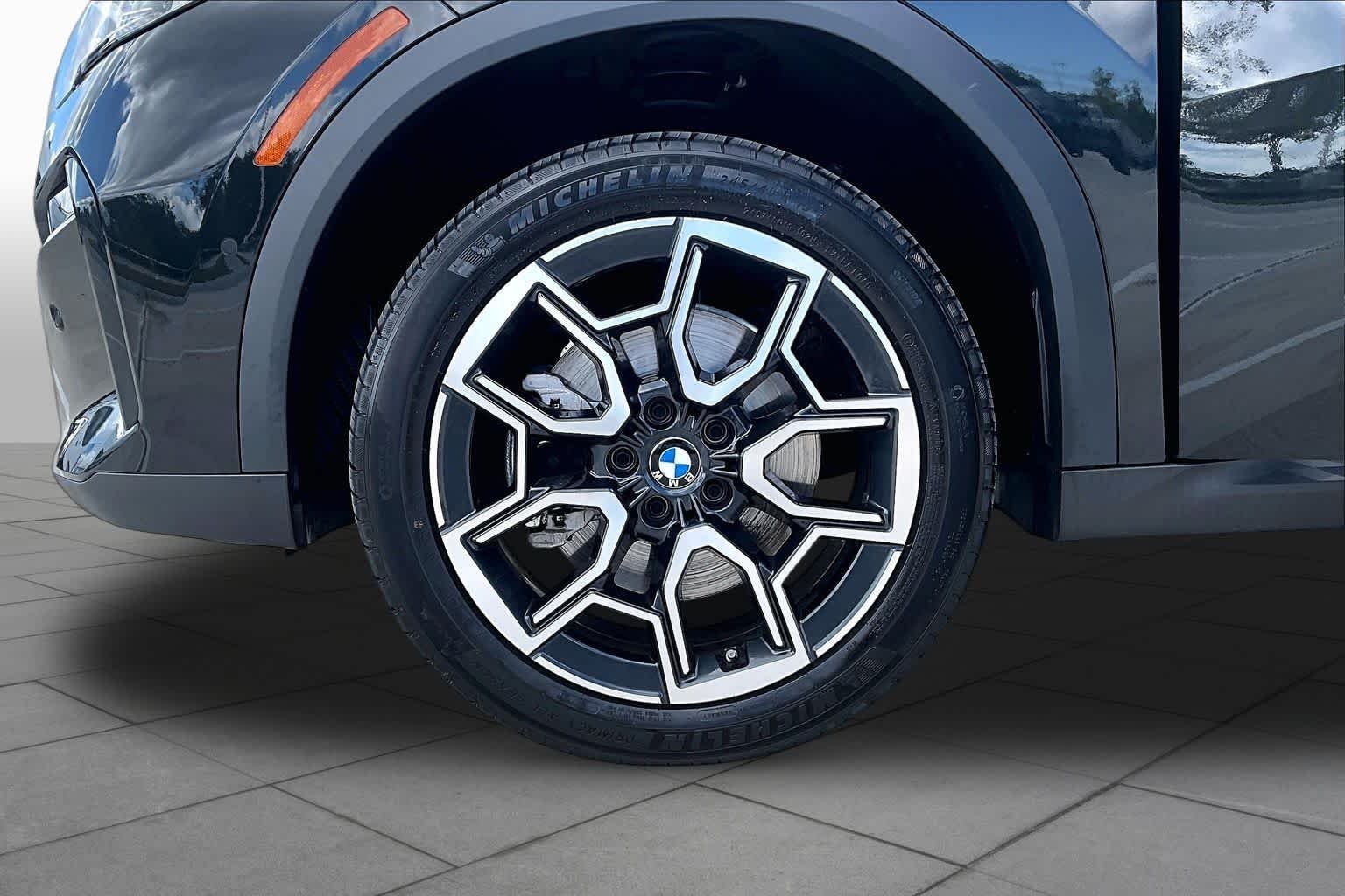 Used 2026 Black Sapphire Metallic BMW xDrive28i image 10