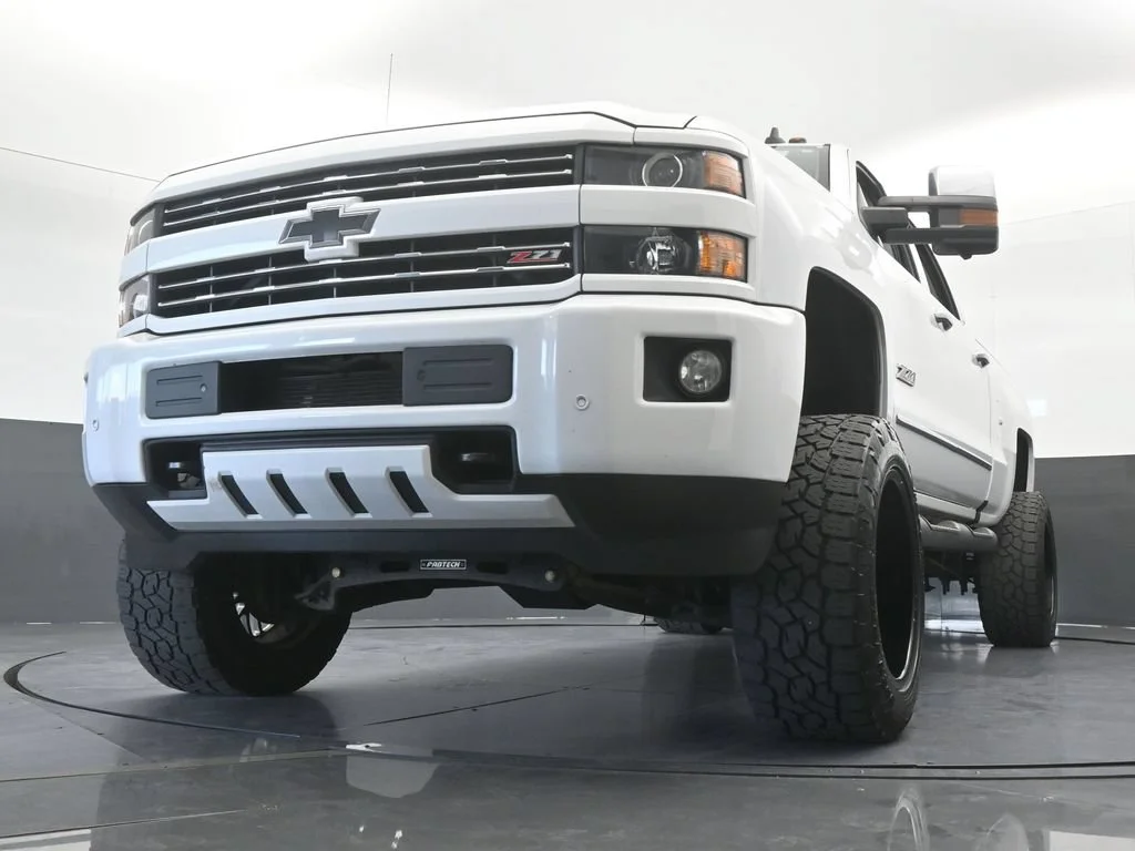 Used 2018 Summit White Chevrolet LTZ image 63