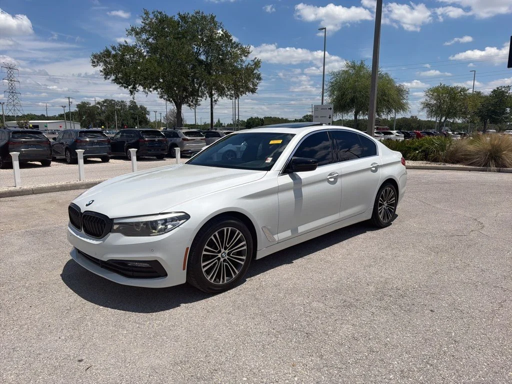 2017 BMW 5 Series 530i Sedan's photo
