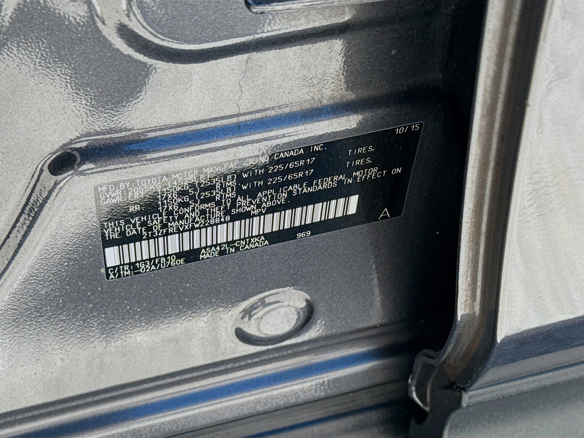 Used 2015 Magnetic Gray Metallic Toyota LE image 36
