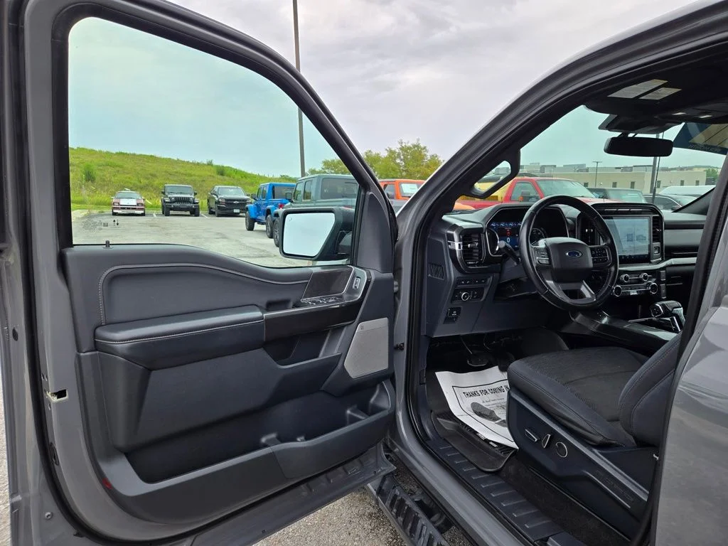 Used 2021 Gray Ford XLT image 11