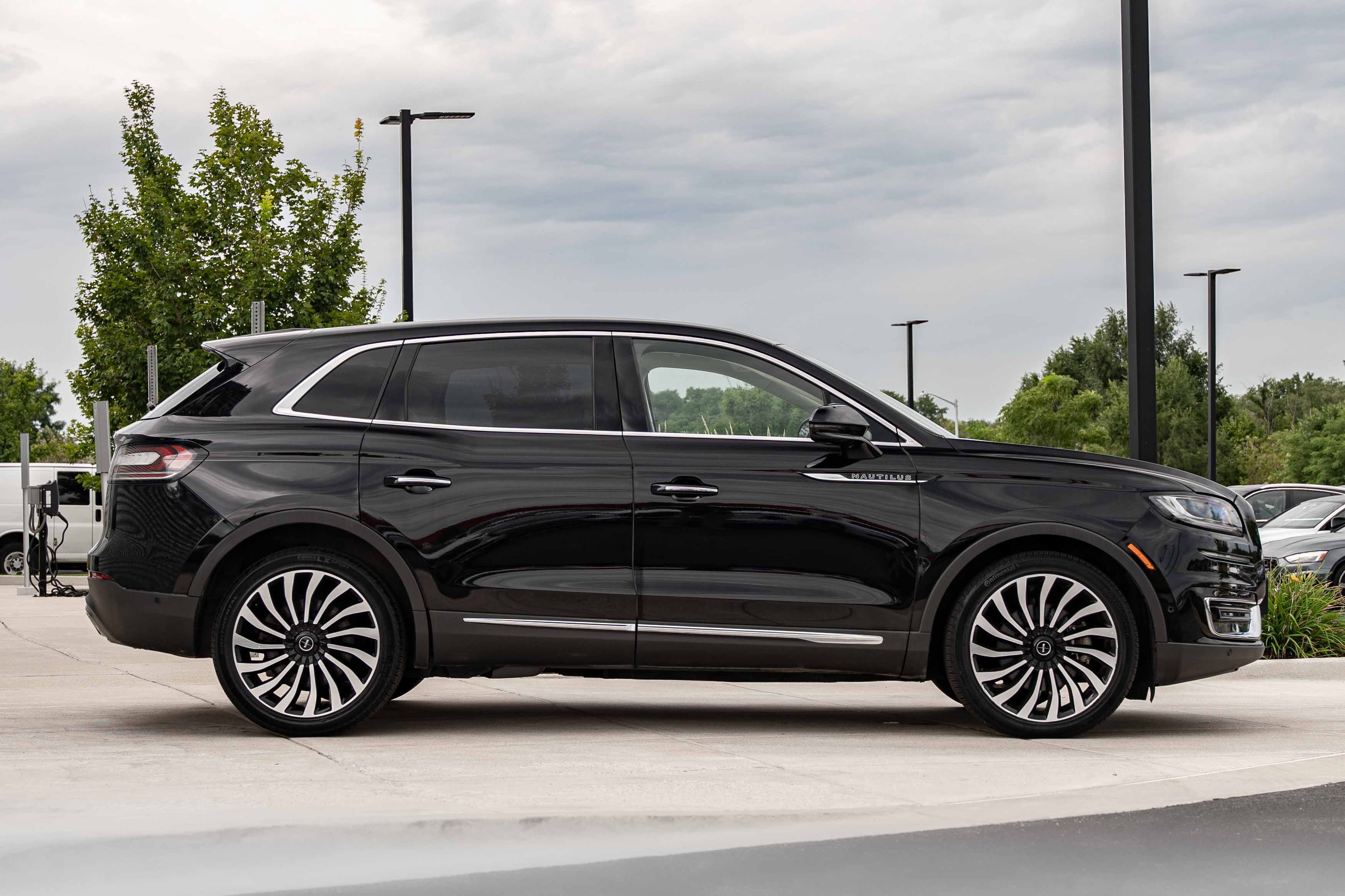 Used 2020 Infinite Black Lincoln Black Label image 3
