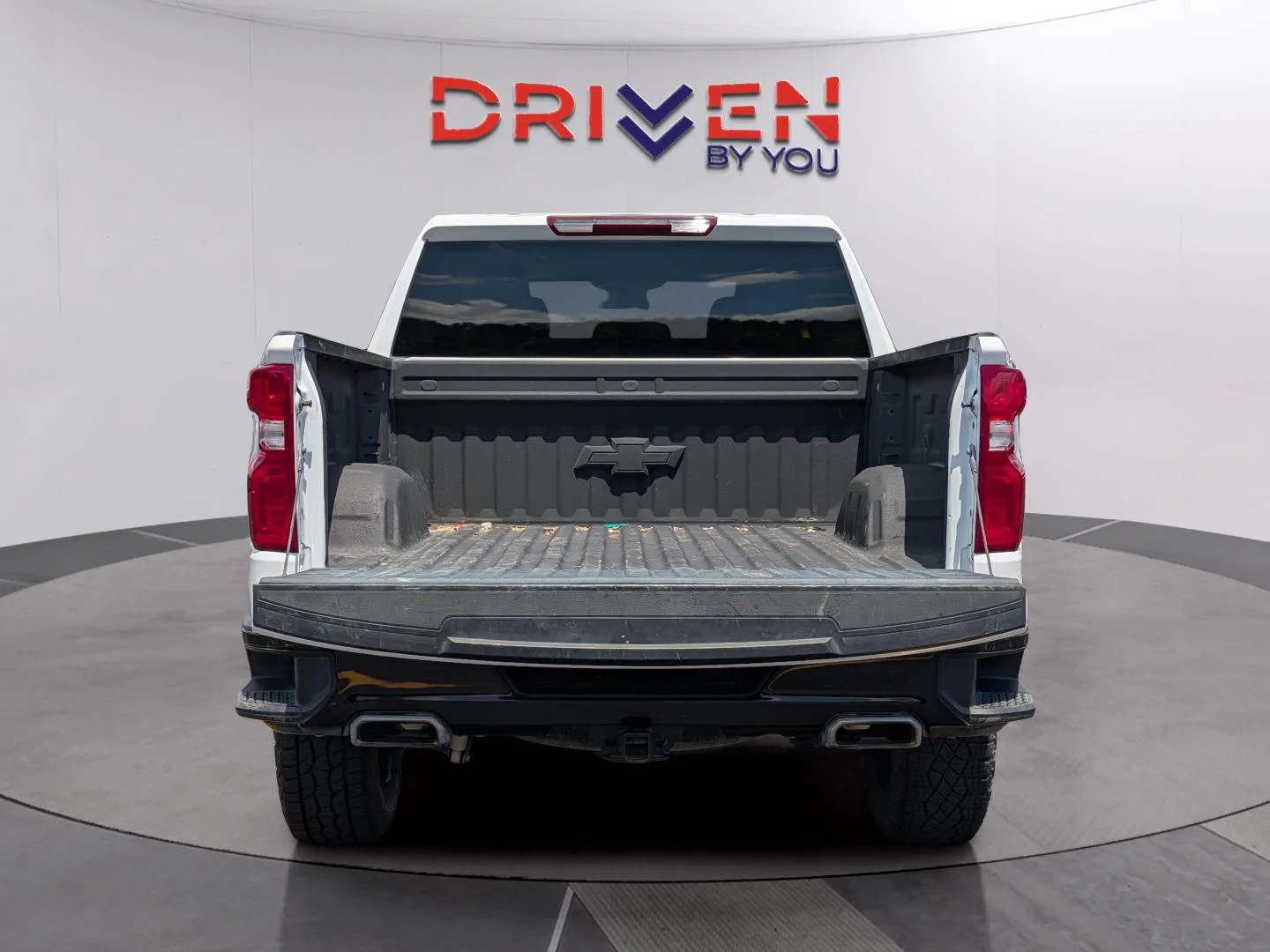 Used 2024 Summit White Chevrolet LT Trail Boss image 5