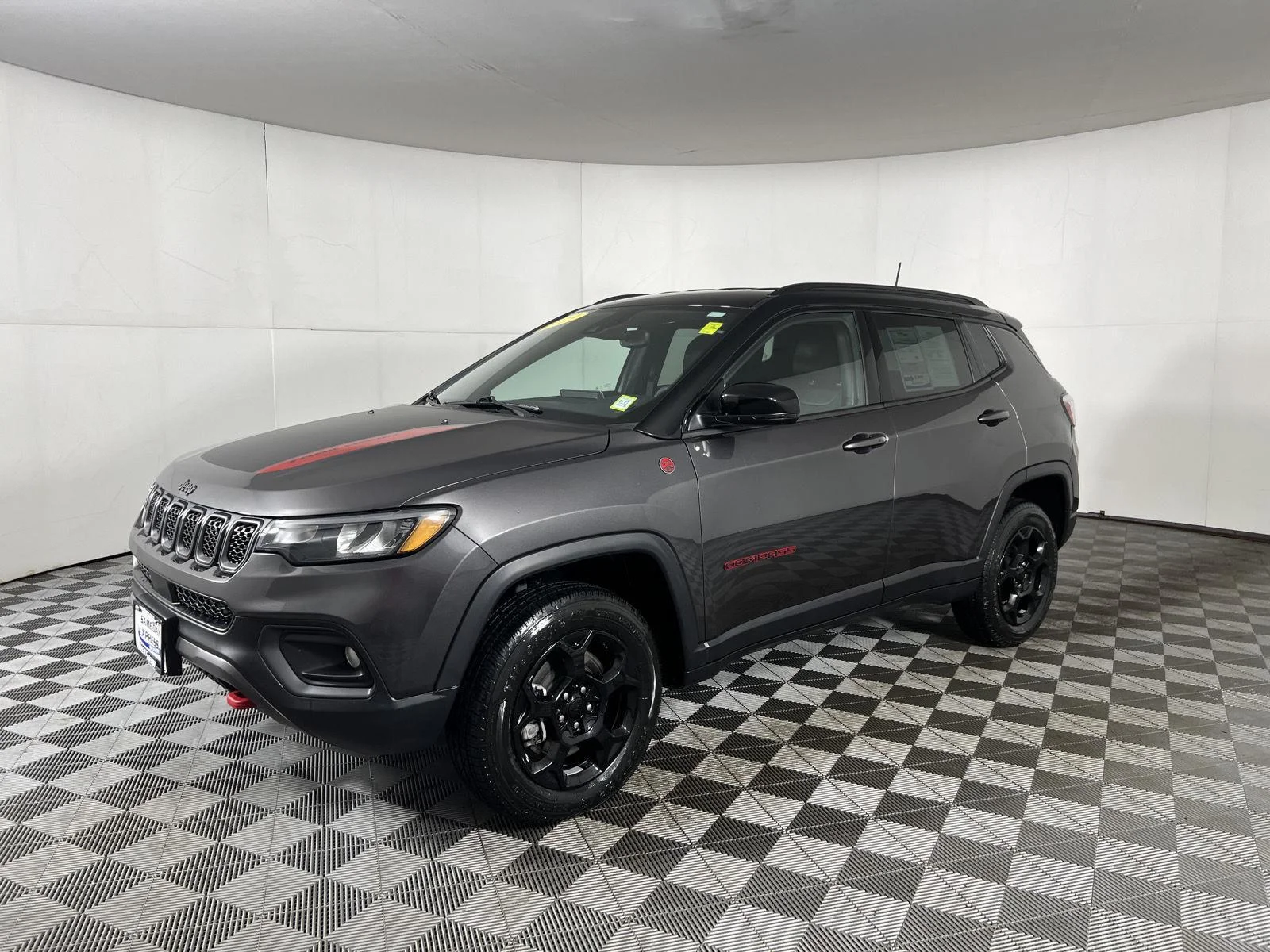 Used 2023 Gy Jeep Trailhawk image 17