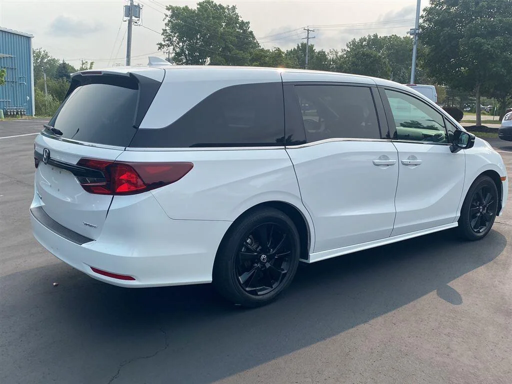 Used 2023 Platinum White Pearl Honda Sport image 13