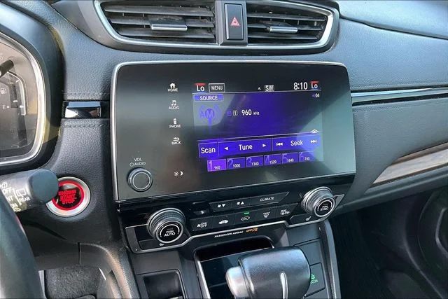 Used 2017 Silver Honda EX-L image 19