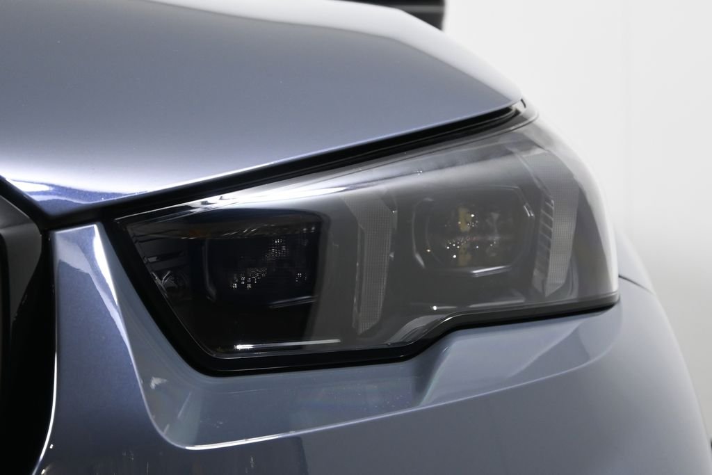 New 2026 Storm Bay Metallic BMW Base image 11
