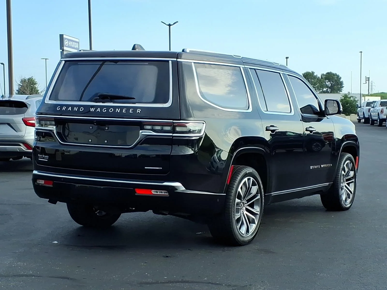 Used 2023 Diamond Black Crystal Pearl Coat Jeep Series III image 14