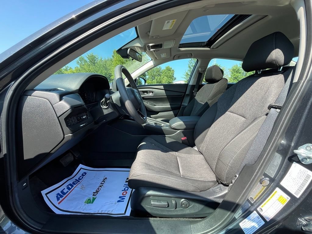 2025 Honda Accord SE - Photo 10