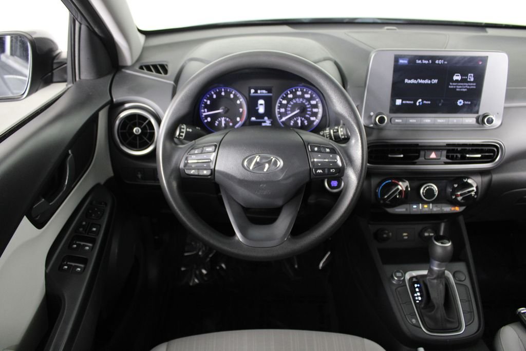 Used 2023 Gray Hyundai SEL image 18