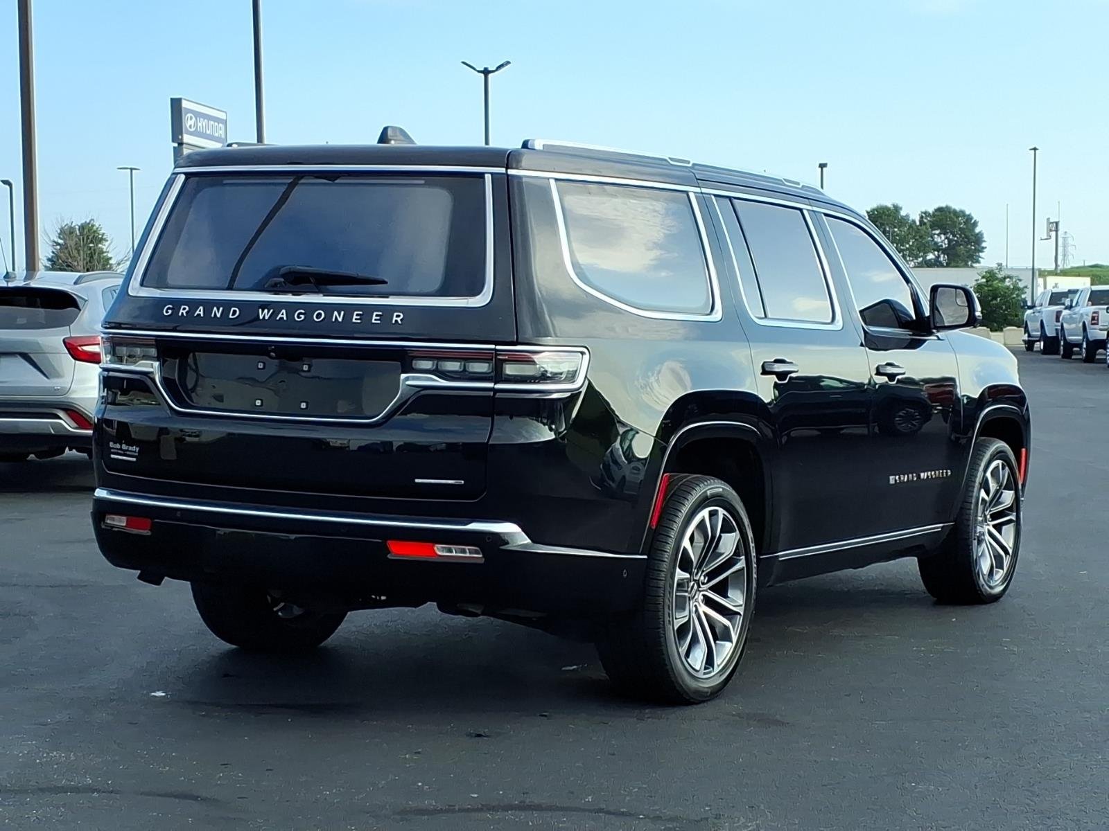 2023 Jeep Grand Wagoneer Series III - Photo 14
