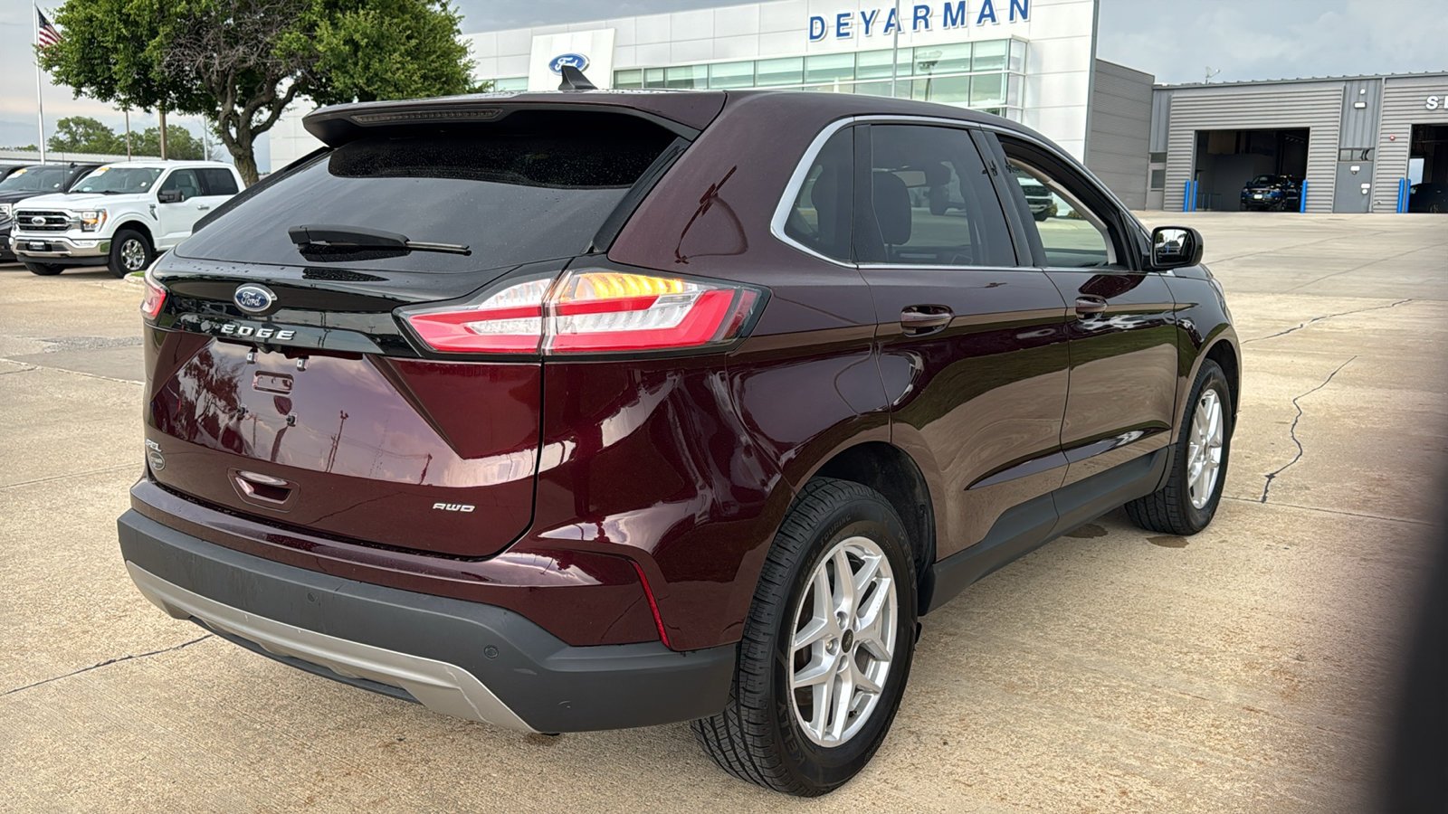 Used 2023 Red Ford SEL image 15