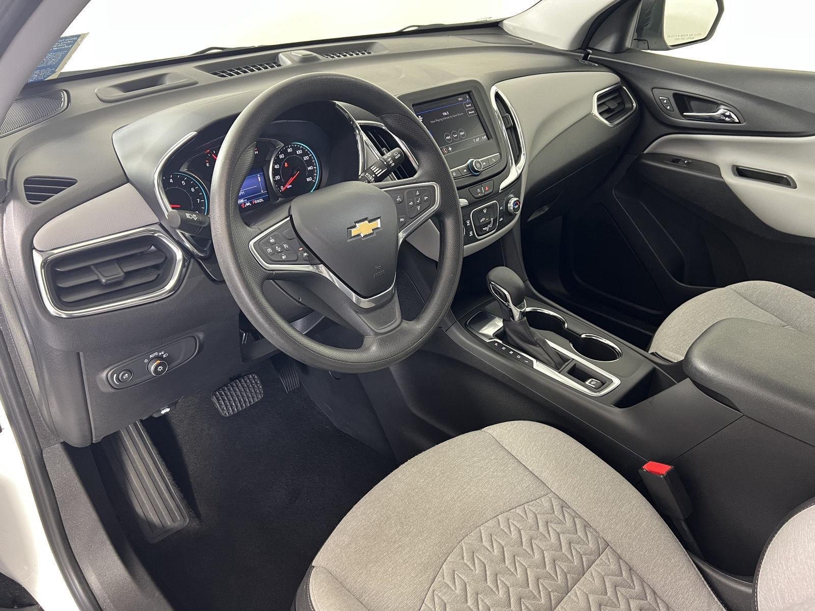 Used 2022 Summit White Chevrolet LS image 3