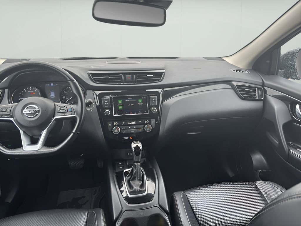Used 2022 Magnetic Black Pearl Nissan SL image 11