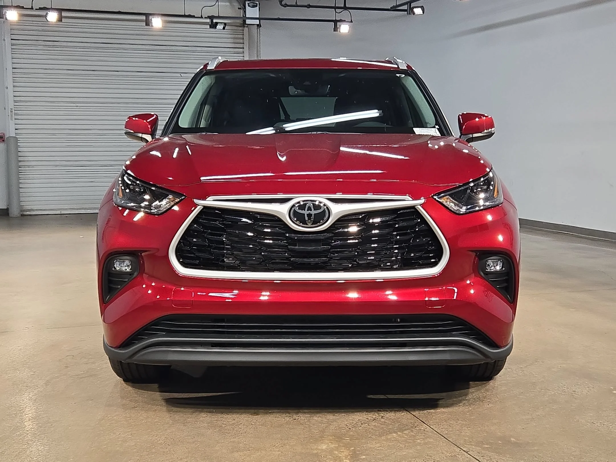 New 2026 Ruby Flare Pearl Toyota XLE image 2