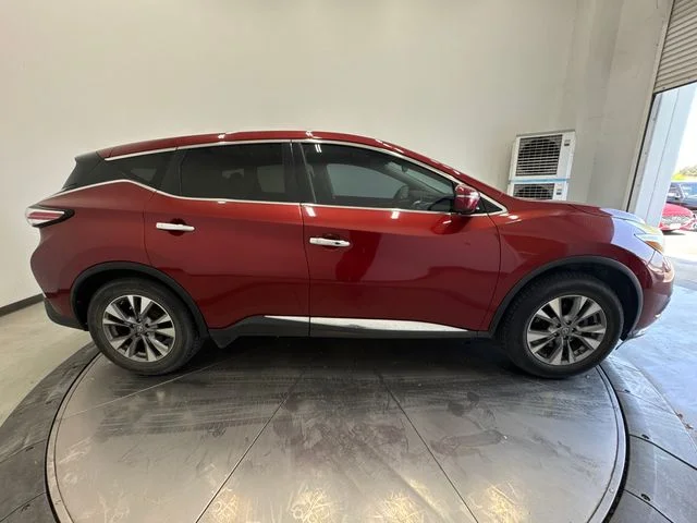 Used 2016 Cayenne Red Metallic Nissan S image 14