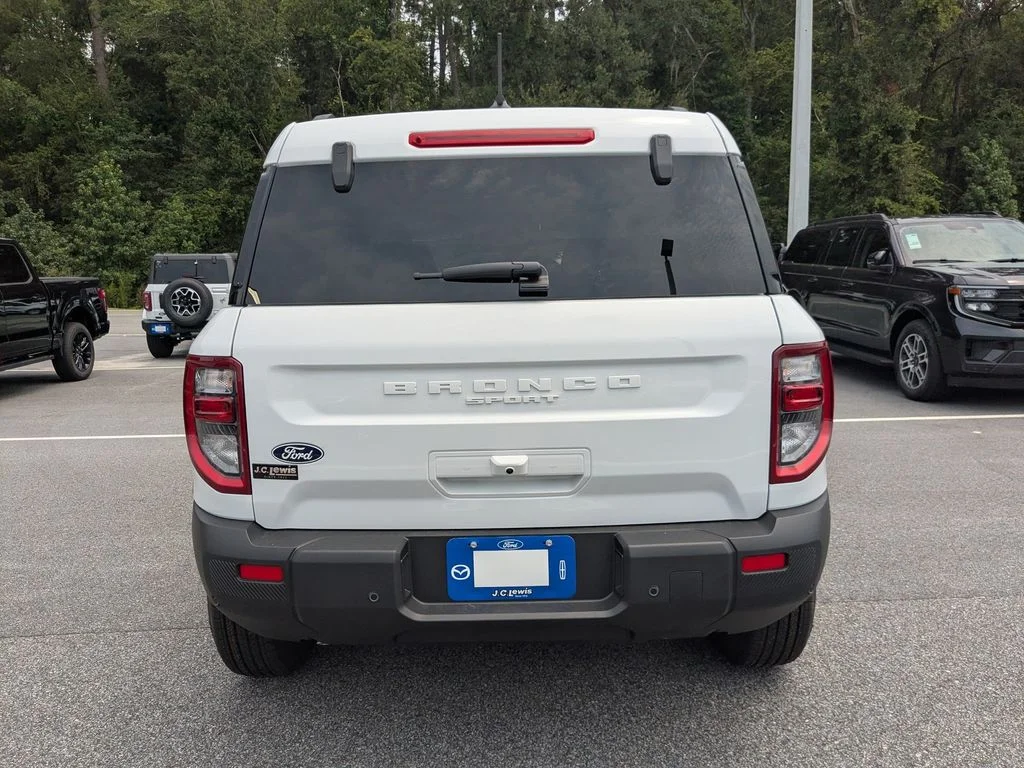 New 2026 Oxford White Ford Outer Banks image 5