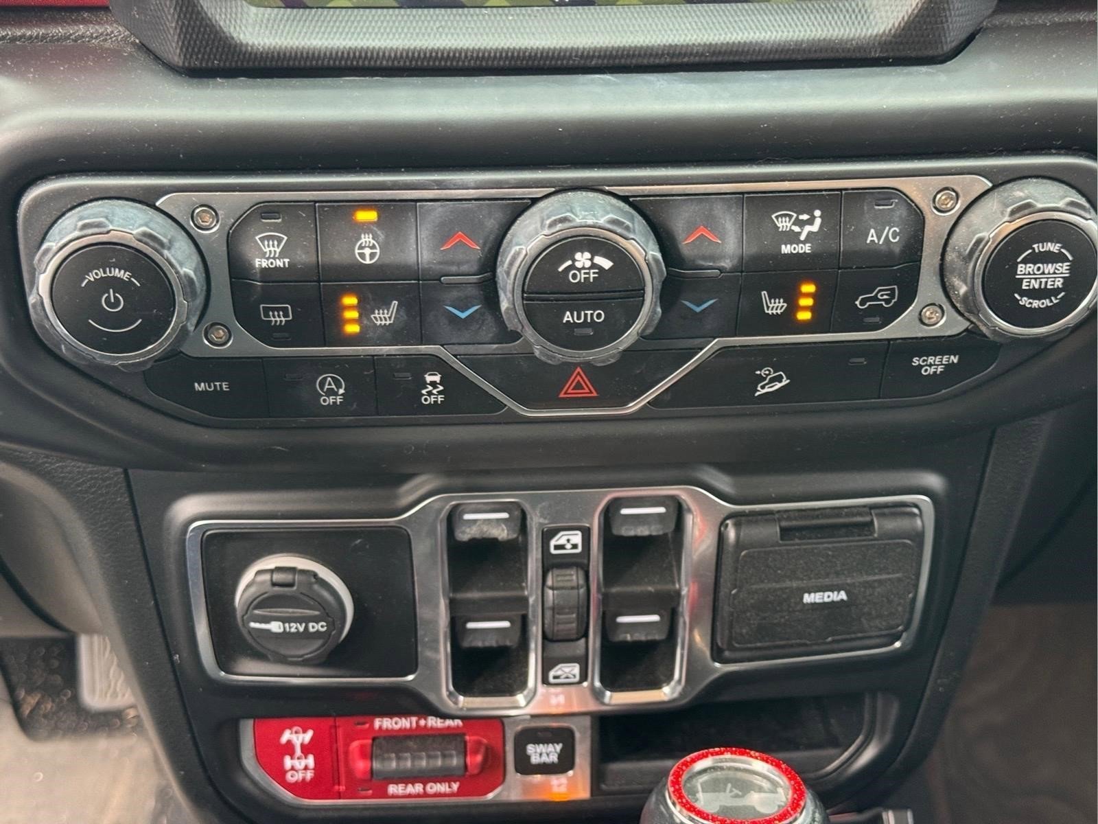 Used 2020 Bright White Clearcoat Jeep Rubicon image 22