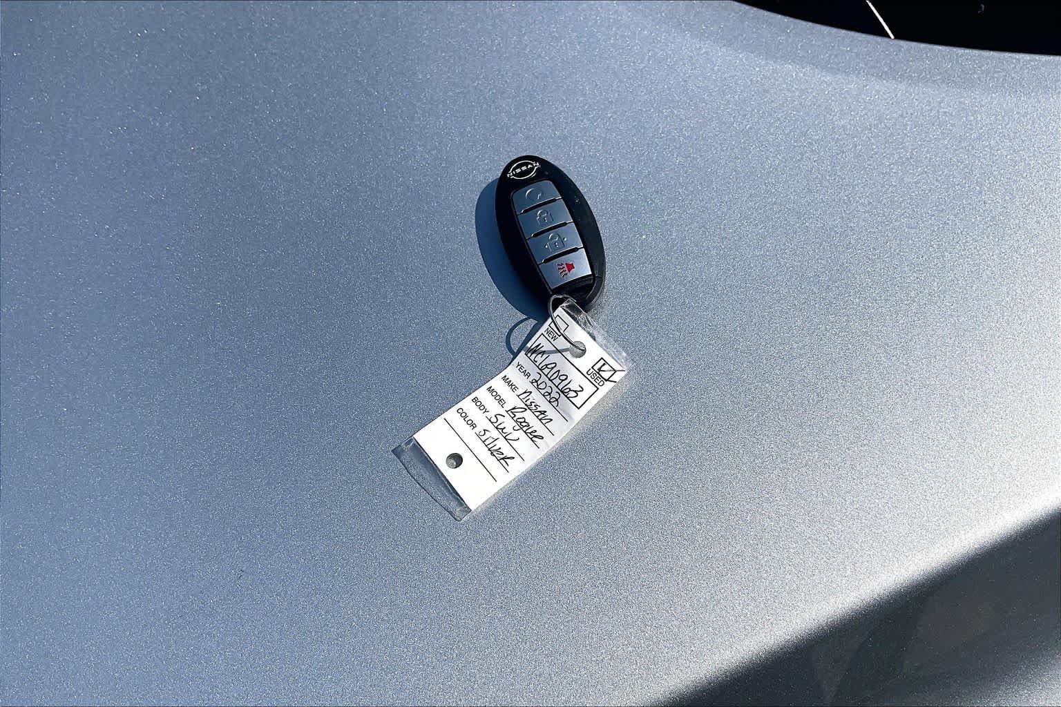 Used 2022 Brilliant Silver Metallic Nissan SV image 15